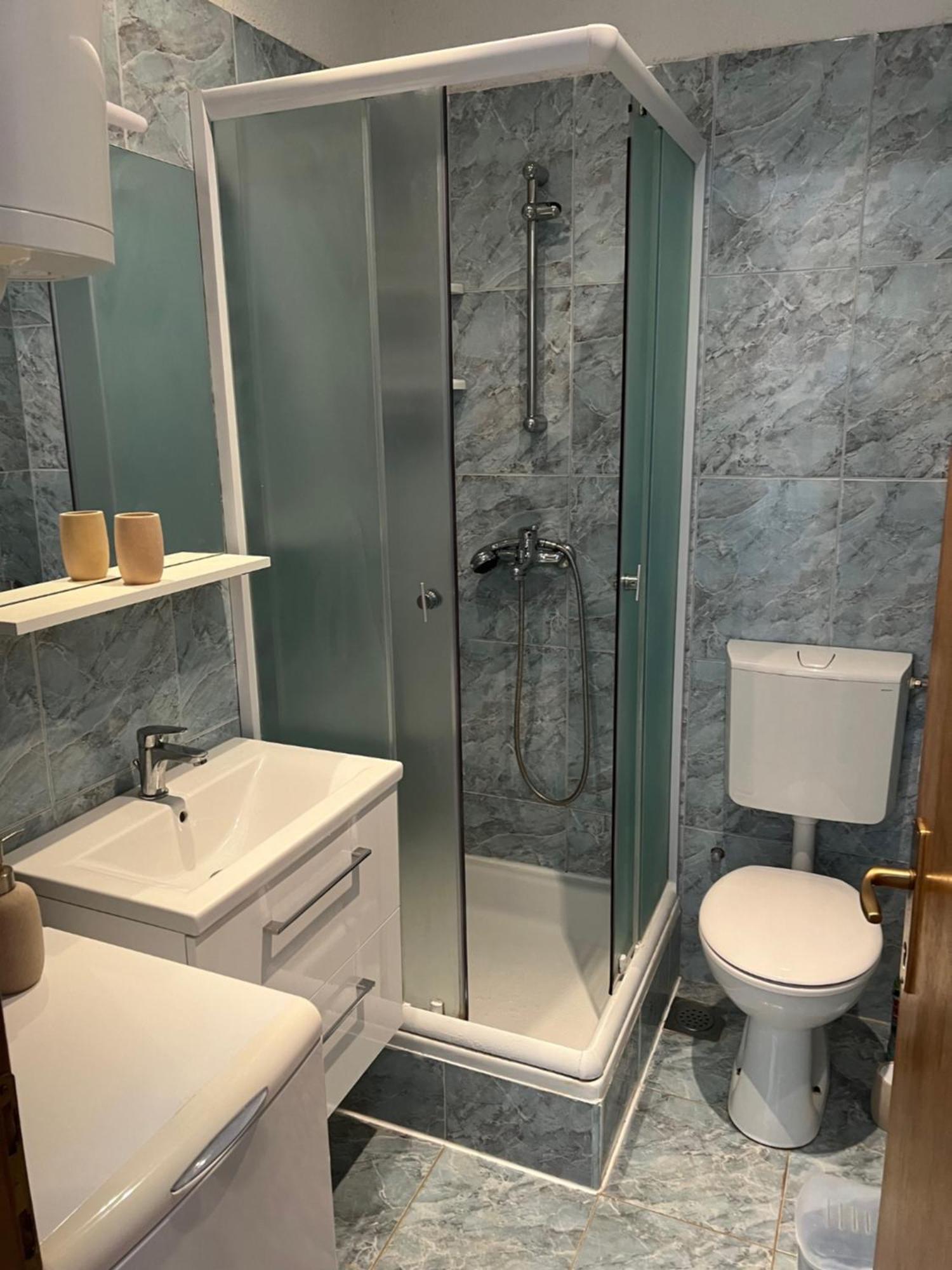 Apartmani Anna Vir Kültér fotó